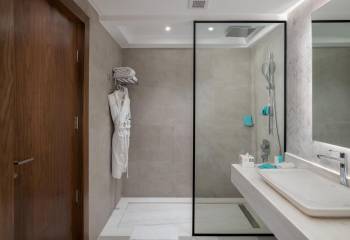 Deluxe Double or Twin Room with Pool View1